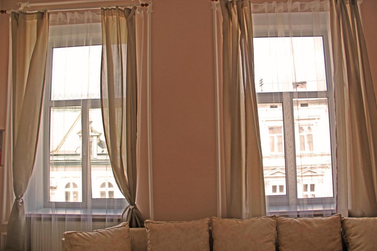 Apartment In The City Center Ιβανό-Φρανκίβσκ Εξωτερικό φωτογραφία